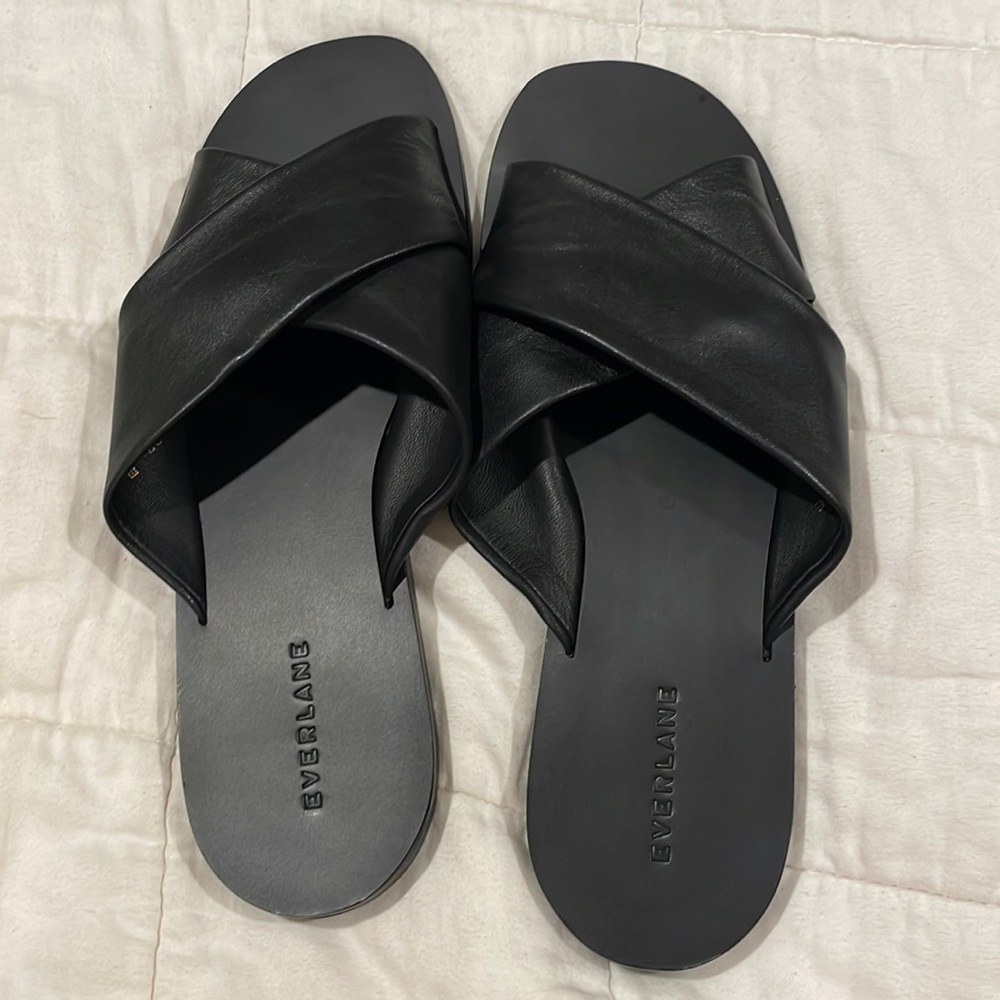 Everlane Day Crossover sandal, black